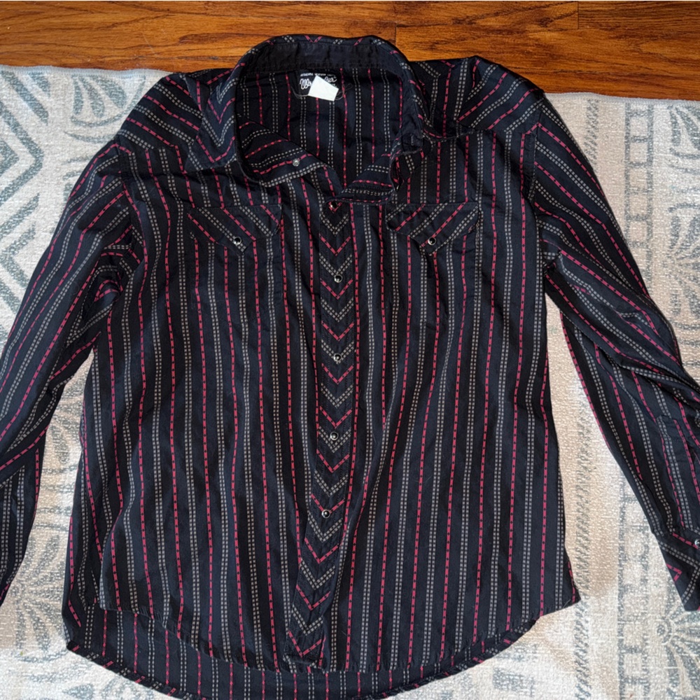 Vintage Wrangler Men's Black Stripe Button-Down Shirt with Red Accent